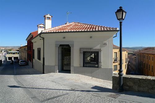 Ávila Hotel Puerta De La Santa מראה חיצוני תמונה