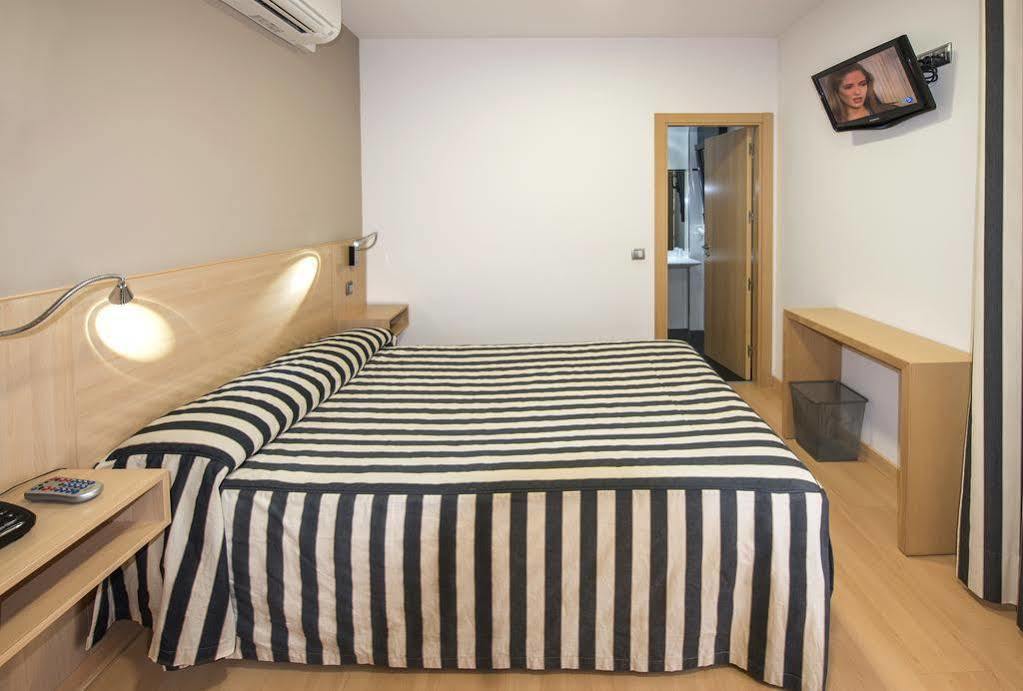 Ávila Hotel Puerta De La Santa מראה חיצוני תמונה