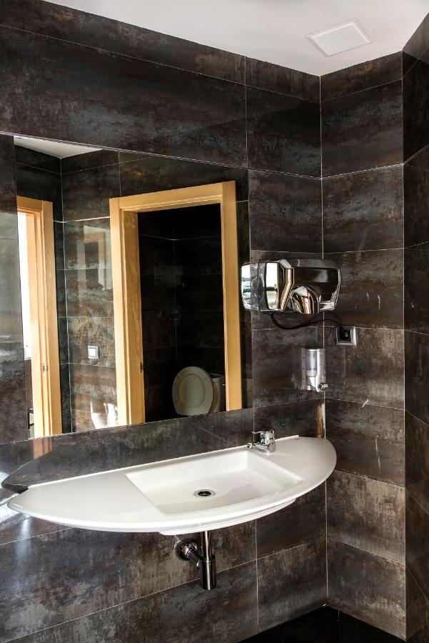 Ávila Hotel Puerta De La Santa מראה חיצוני תמונה